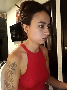 Snapshot of reme_ark23 chatting on 02/13/25, 12:35 reme ark23 online show from 02/13/25, 12:35