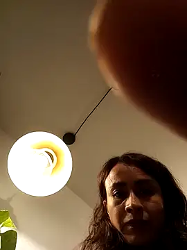 Snapshot of reme_ark23 chatting on 02/14/25, 03:33 reme ark23 online show from 02/14/25, 03:33