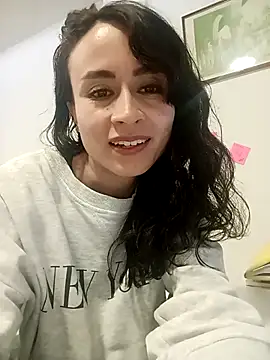 Snapshot of reme_ark23 chatting on 09/25/25, 04:16 reme ark23 online show from 09/25/25, 04:16