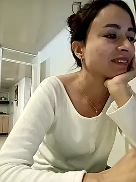 Snapshot of reme_ark23 chatting on 09/29/25, 03:33 reme ark23 online show from 09/29/25, 03:33