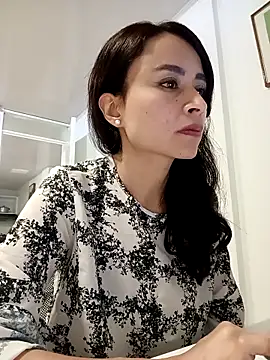 Snapshot of reme_ark23 chatting on 10/22/25, 04:24 reme ark23 online show from 10/22/25, 04:24