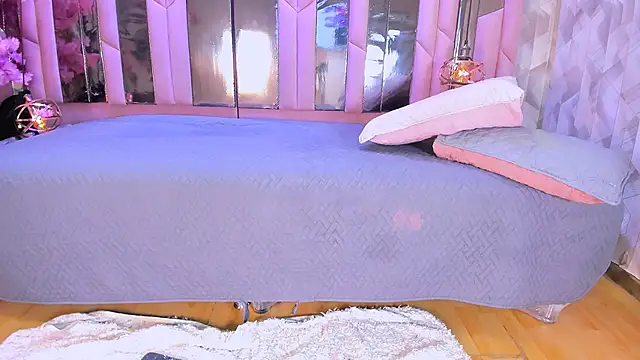 Snapshot of AlinaSweett chatting on 02/23/26, 05:10 AlinaSweett online show from 02/23/26, 05:10