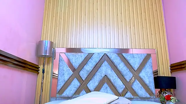 Nicole Ramires online show from 04/17/26, 03:59