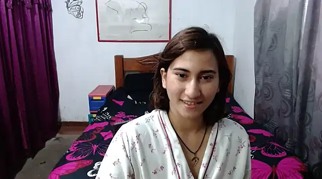 Snapshot of LadyMilk003 chatting on 12/05/24, 03:50 LadyMilk003 online show from 12/05/24, 03:50