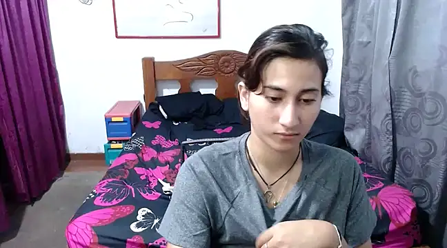 Snapshot of LadyMilk003 chatting on 01/13/25, 07:21 LadyMilk003 online show from 01/13/25, 07:21