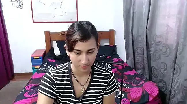 Snapshot of LadyMilk003 chatting on 01/22/25, 03:29 LadyMilk003 online show from 01/22/25, 03:29