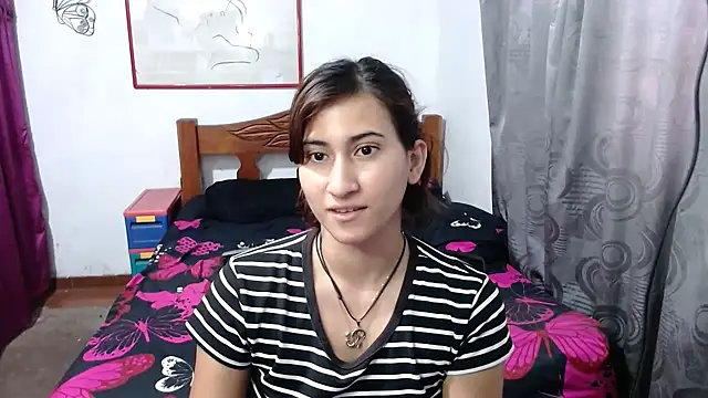 Snapshot of LadyMilk003 chatting on 01/27/25, 03:28 LadyMilk003 online show from 01/27/25, 03:28