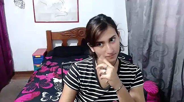 Snapshot of LadyMilk003 chatting on 01/27/25, 06:31 LadyMilk003 online show from 01/27/25, 06:31