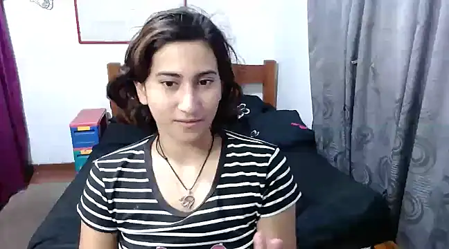 Snapshot of LadyMilk003 chatting on 02/06/25, 06:35 LadyMilk003 online show from 02/06/25, 06:35