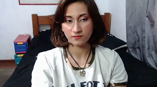 Snapshot of LadyMilk003 chatting on 02/12/25, 03:38 LadyMilk003 online show from 02/12/25, 03:38