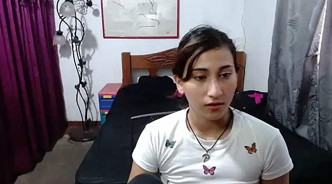 Snapshot of LadyMilk003 chatting on 03/04/25, 05:03 LadyMilk003 online show from 03/04/25, 05:03