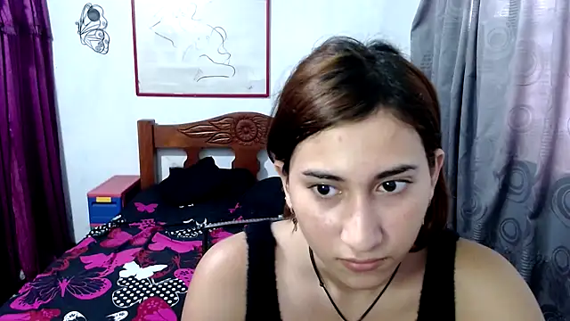 Snapshot of LadyMilk003 chatting on 10/21/25, 05:13 LadyMilk003 online show from 10/21/25, 05:13