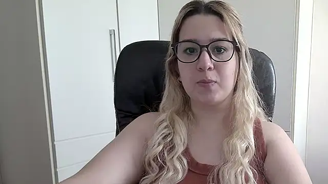 amooraaamoon online show from 03/11/25, 01:23