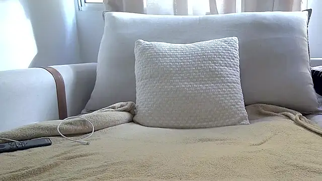 amooraaamoon online show from 09/27/25, 06:46