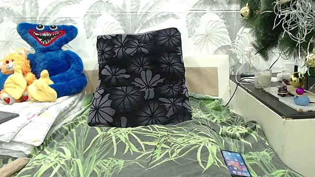 CamDiva113 online show from 02/16/25, 03:05