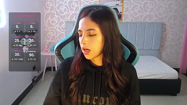 ninfa1 ch online show from 01/10/25, 11:33