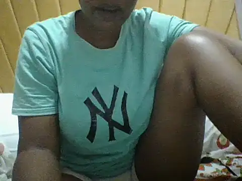 Snapshot of nastygirl- chatting on 01/17/25, 10:12 nastygirl- online show from 01/17/25, 10:12