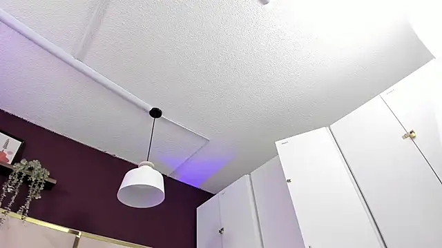 April bowie online show from 11/06/25, 11:22