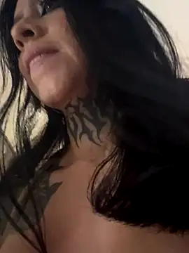 AbbyFtLuna online show from 10/19/25, 05:46