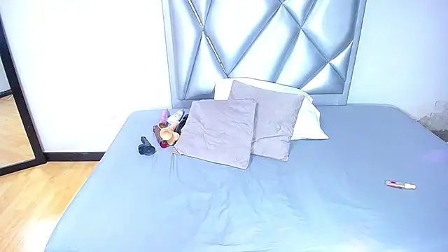 exotic karmella online show from 02/19/25, 12:03