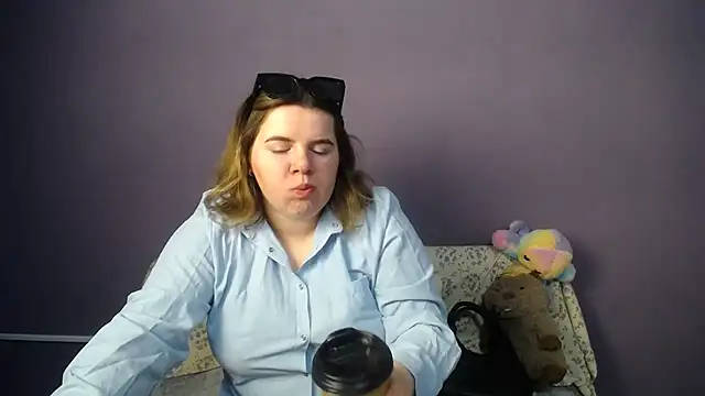 so shy online show from 05/31/26, 06:21