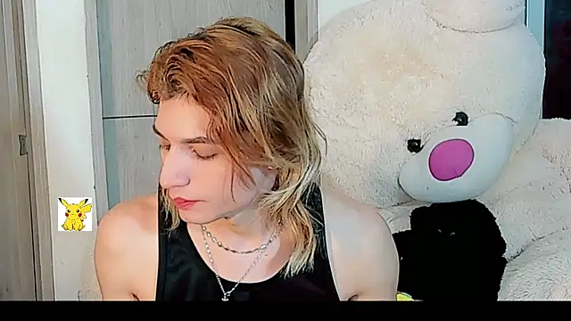 Snapshot of honey_skin chatting on 12/28/24, 08:47 honey skin online show from 12/28/24, 08:47