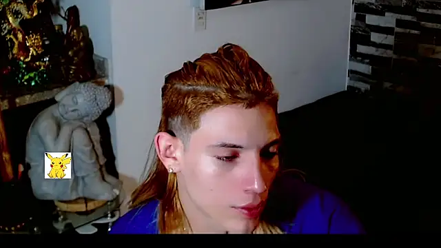 Snapshot of honey_skin chatting on 01/22/25, 01:53 honey skin online show from 01/22/25, 01:53