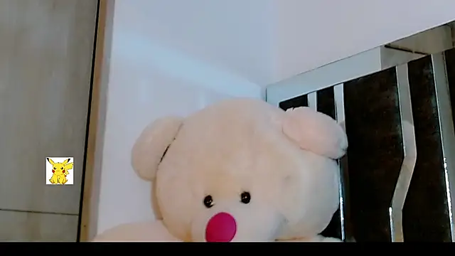 Snapshot of honey_skin chatting on 02/08/25, 10:08 honey skin online show from 02/08/25, 10:08