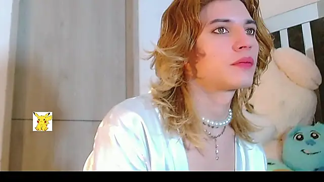 Snapshot of honey_skin chatting on 02/09/25, 06:05 honey skin online show from 02/09/25, 06:05