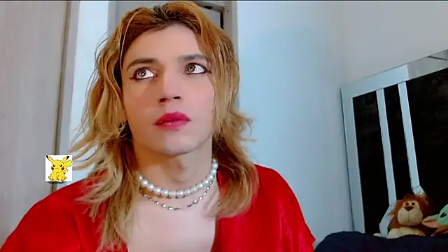 Snapshot of honey_skin chatting on 02/20/25, 08:50 honey skin online show from 02/20/25, 08:50