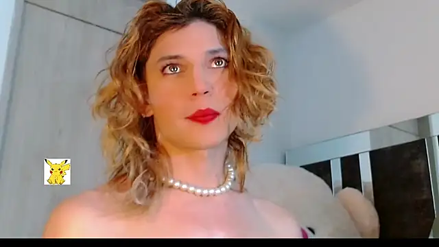 Snapshot of honey_skin chatting on 03/09/25, 04:00 honey skin online show from 03/09/25, 04:00