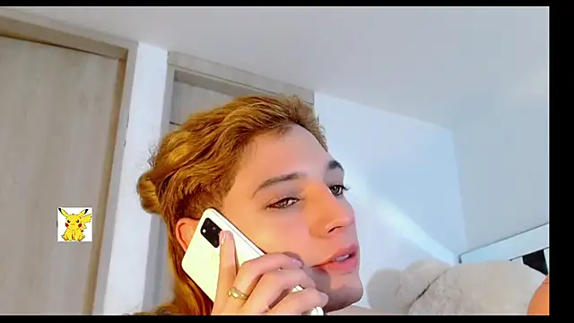 Snapshot of honey_skin chatting on 03/22/25, 09:10 honey skin online show from 03/22/25, 09:10