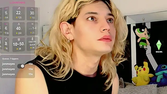 Snapshot of honey_skin chatting on 10/05/25, 04:27 honey skin online show from 10/05/25, 04:27