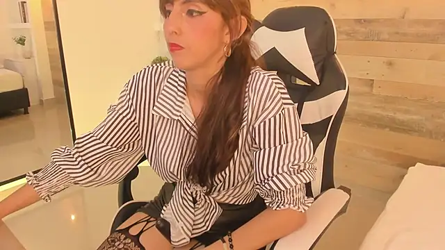 candy summer28 online show from 02/26/26, 12:20