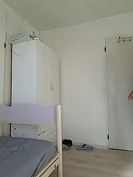 Snapshot of forfuntr chatting on 09/17/25, 12:51 forfuntr online show from 09/17/25, 12:51