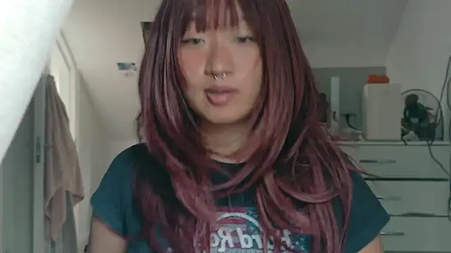 Snapshot of xxxYUKARIxxx chatting on 06/04/26, 01:39 xxxYUKARIxxx online show from 06/04/26, 01:39