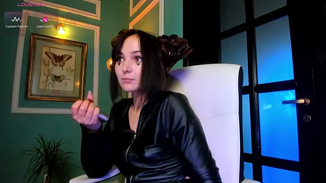 1Munique online show from 10/30/25, 01:56