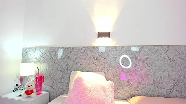 Mia rom11 online show from 12/27/24, 03:26