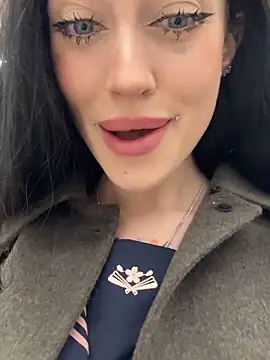 Melissa crazy online show from 10/13/25, 03:23