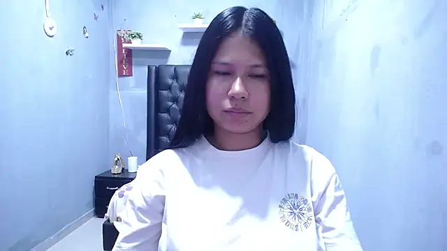 Letty Plugxo online show from 05/19/26, 01:50