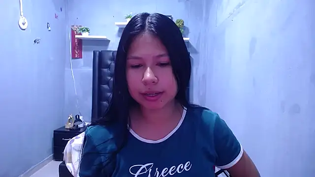 Letty Plugxo online show from 05/21/26, 01:29