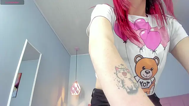 Snapshot of ScarletGV chatting on 01/13/25, 04:07 ScarletGV online show from 01/13/25, 04:07