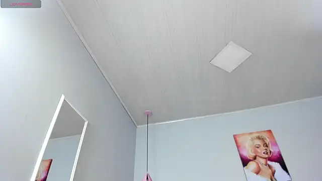 Snapshot of ScarletGV chatting on 01/15/25, 04:25 ScarletGV online show from 01/15/25, 04:25