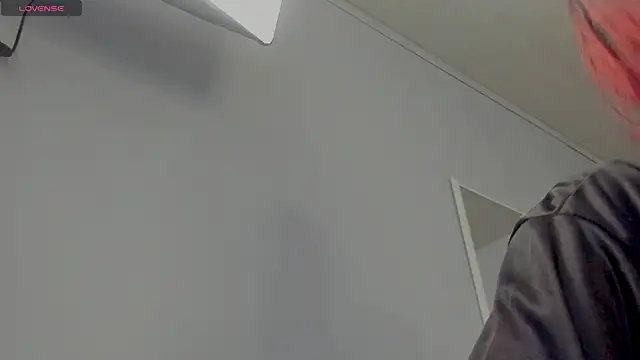 Snapshot of ScarletGV chatting on 03/06/25, 05:24 ScarletGV online show from 03/06/25, 05:24