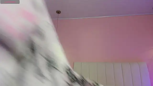 Snapshot of ScarletGV chatting on 09/24/25, 01:31 ScarletGV online show from 09/24/25, 01:31