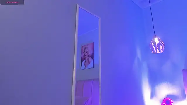 ScarletGV online show from 03/18/26, 05:43