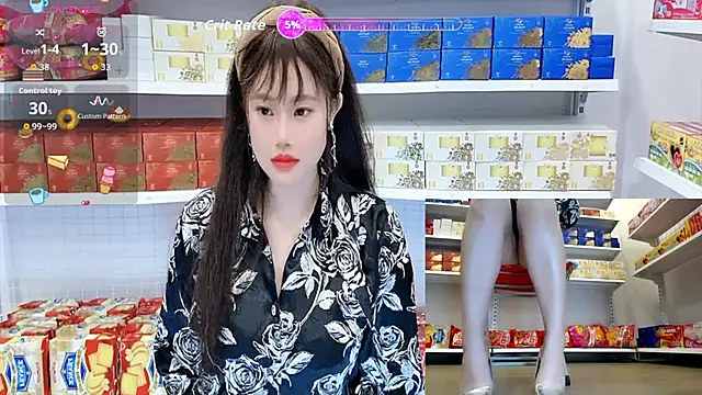 Snapshot of _7Eleven_ chatting on 06/18/26, 01:15 7Eleven online show from 06/18/26, 01:15