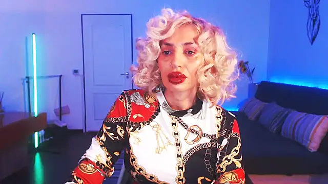 Snapshot of beauty_chl0e chatting on 12/26/24, 08:11 beauty chl0e online show from 12/26/24, 08:11