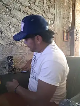 GusssHOT online show from 05/27/26, 06:38