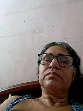  candi online show from 03/18/25, 12:14